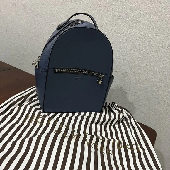 henri bendel | Bags | Henri Bendel With Dust Bag | Poshmark display picture 1